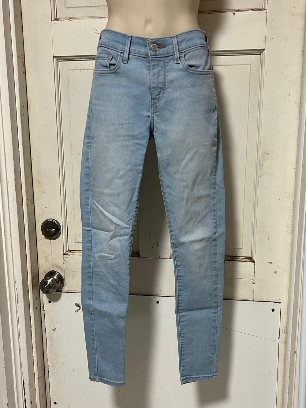 Light Wash Skinny Jeans Levi’s 27